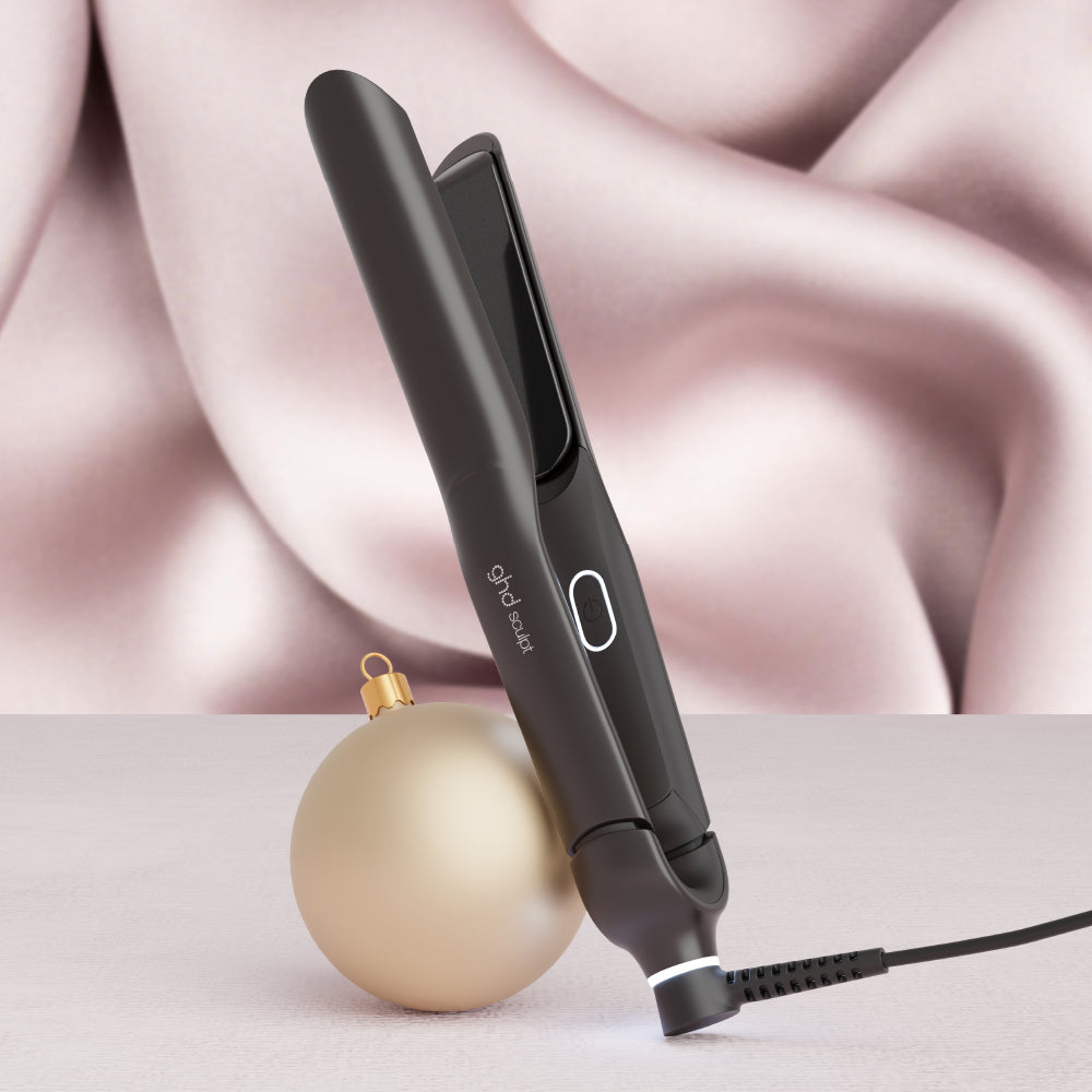 GHD SCULPT INTERACTIVE HAIR STRAIGHTENER GIFT SET IN BLACK